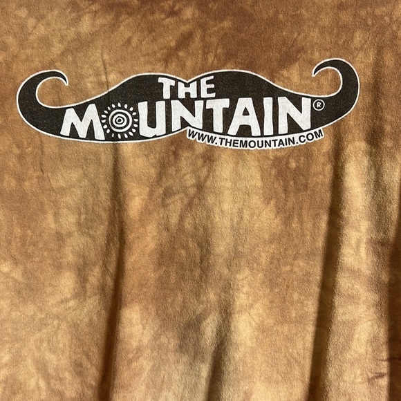 The Mountain Unisex Cow Graphic Farm Tee Shirt Size Medium - Picture 4 of 9